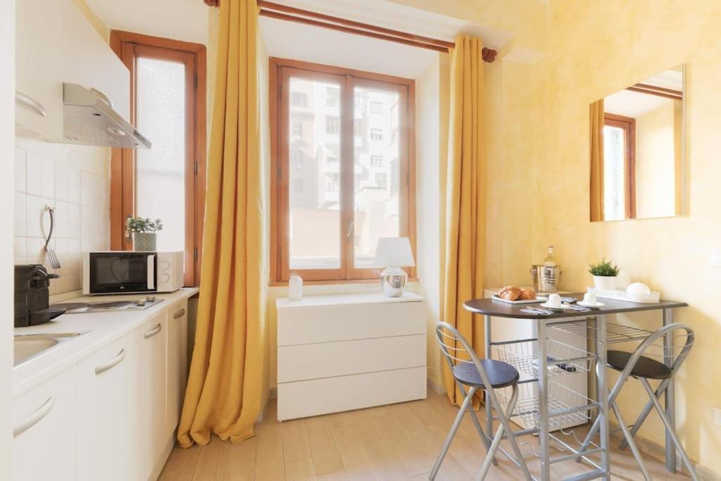 Private Suite In A Guest House With Private Bathroom N3 Ρώμη Εξωτερικό φωτογραφία
