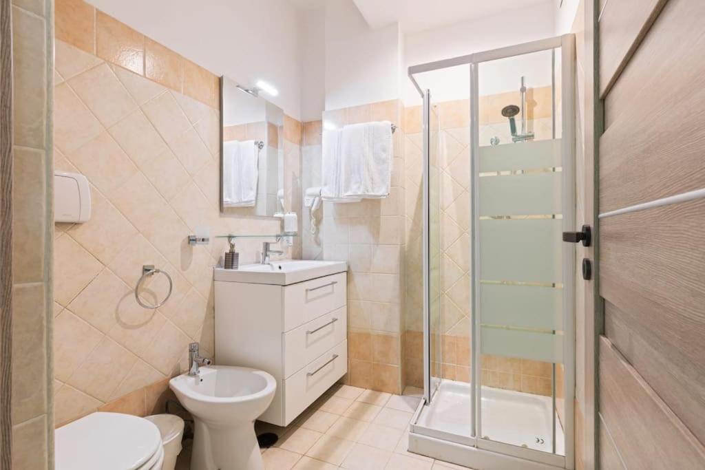 Private Suite In A Guest House With Private Bathroom N3 Ρώμη Εξωτερικό φωτογραφία